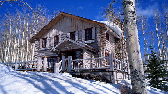 Trappers Cabin ski resort covered in snow in Colorado