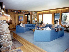 Romantic Riversong Bed and Breakfast Inn