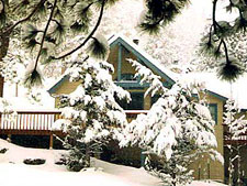 Romantic Riversong Bed and Breakfast Inn