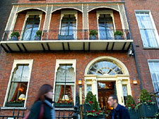 Brownes Hotel & Restaurant