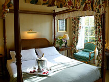 Brownes Hotel & Restaurant