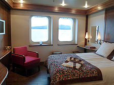 Bora Bora Cruises