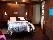 Bora Bora Cruises