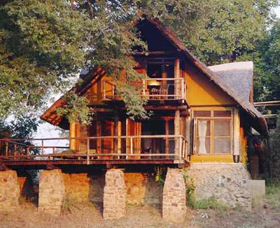 Mfuwe Lodge<br>The Bushcamp Company