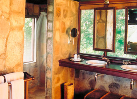 andBEYOND, Short & Sweet Fly-In Kenyan Safari