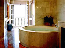 Hotel Byblos Andaluz (undere reconstruction)