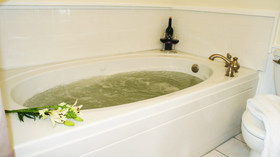 Catskill Maison Bed & Breakfast