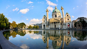 UNIWORLD<br>Danube Holiday Markets<br>River Empress