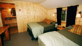 Alaska Wildland Adventures, Kenai River Sportfishing Lodge