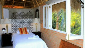 Villa Amor, Villa Paraiso