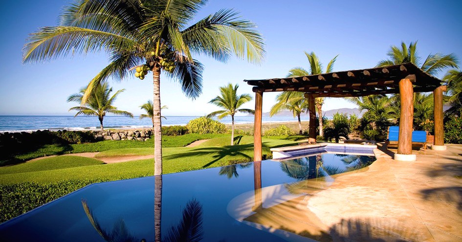 Las Palmas Beachfront Villas