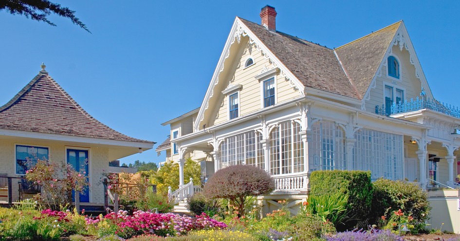 MacCallum House Inn & Restaurant in Mendocino, California ...