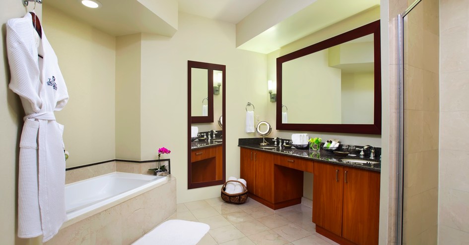 Trump International Beach Resort