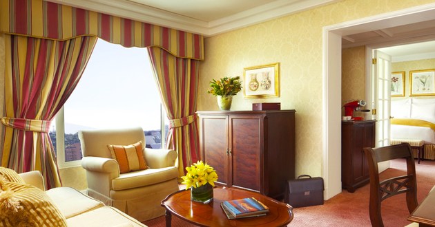 The Ritz-Carlton, Santiago