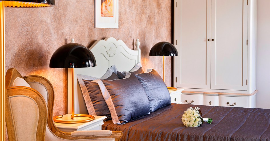 Petit Palace Suites Hotel