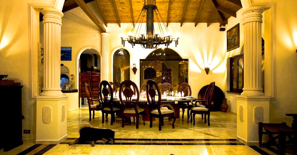 Golden Dolphin Villa