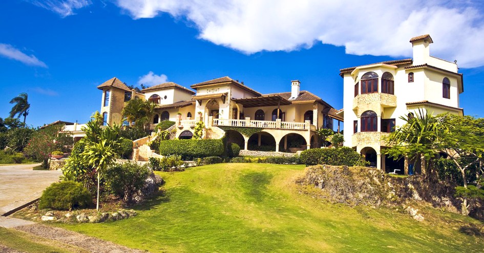 Golden Dolphin Villa