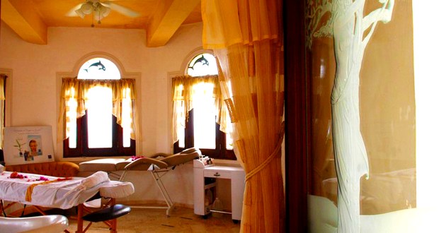 Golden Dolphin Villa