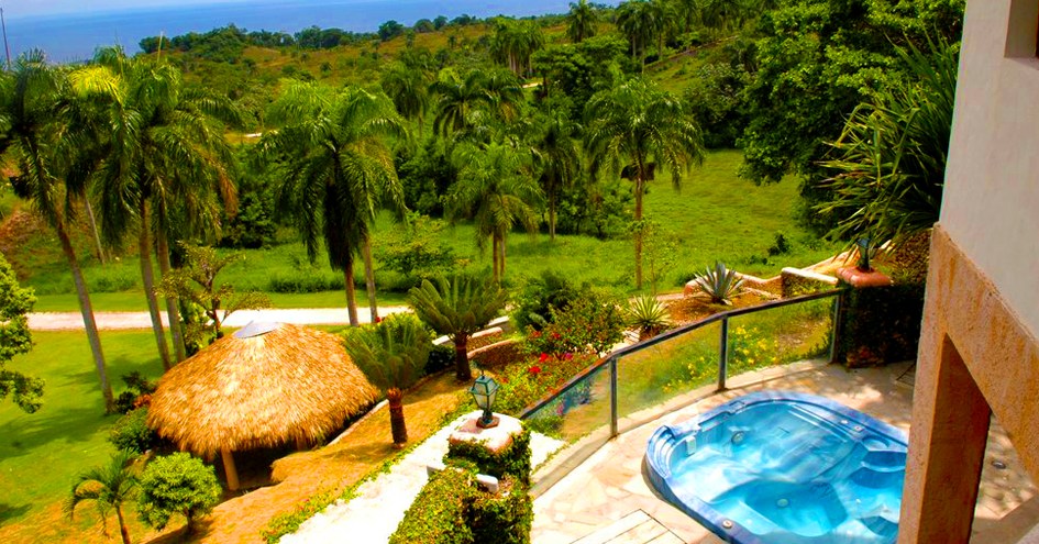 Golden Dolphin Villa