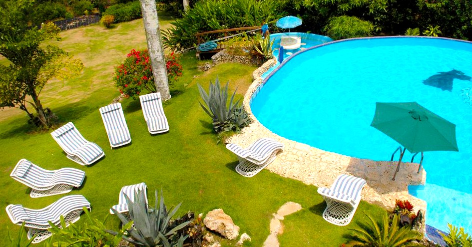 Golden Dolphin Villa