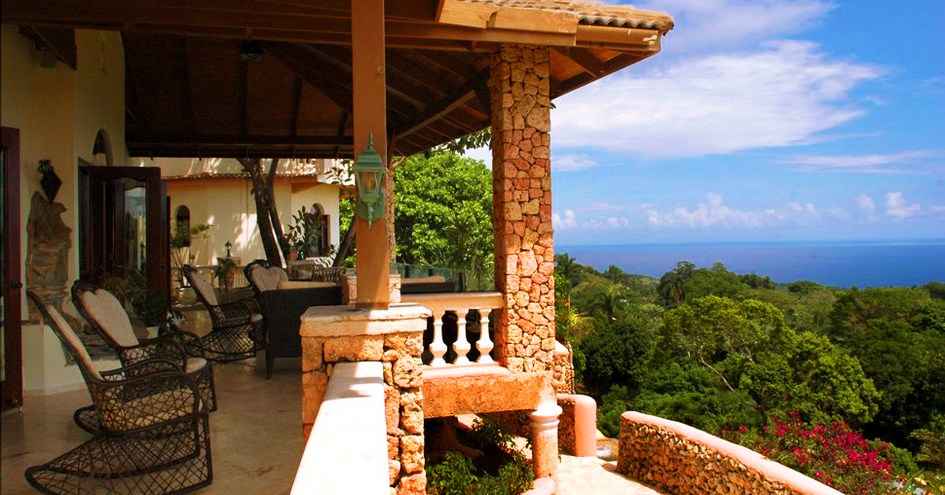 Golden Dolphin Villa