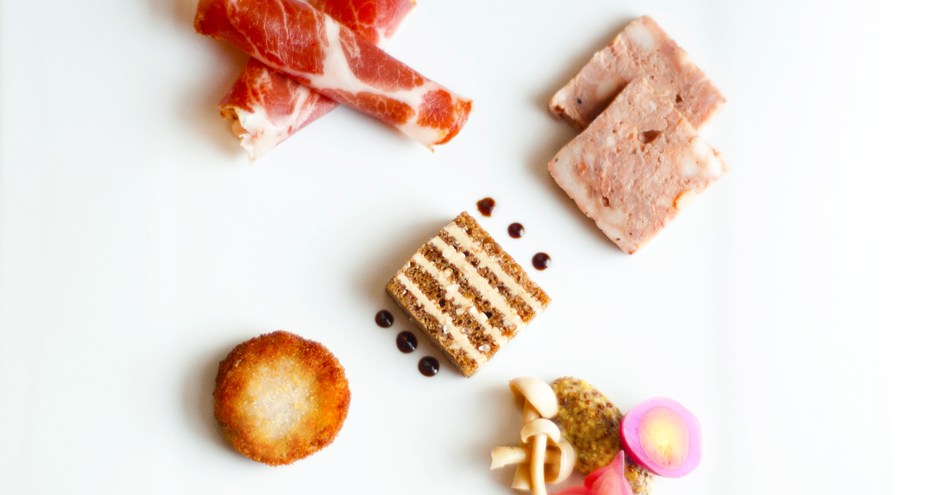 Cass House Inn and Restaurant