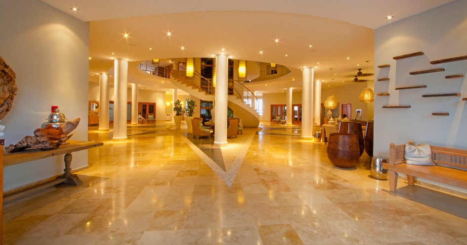 The Bannister Hotel & Yacht Club