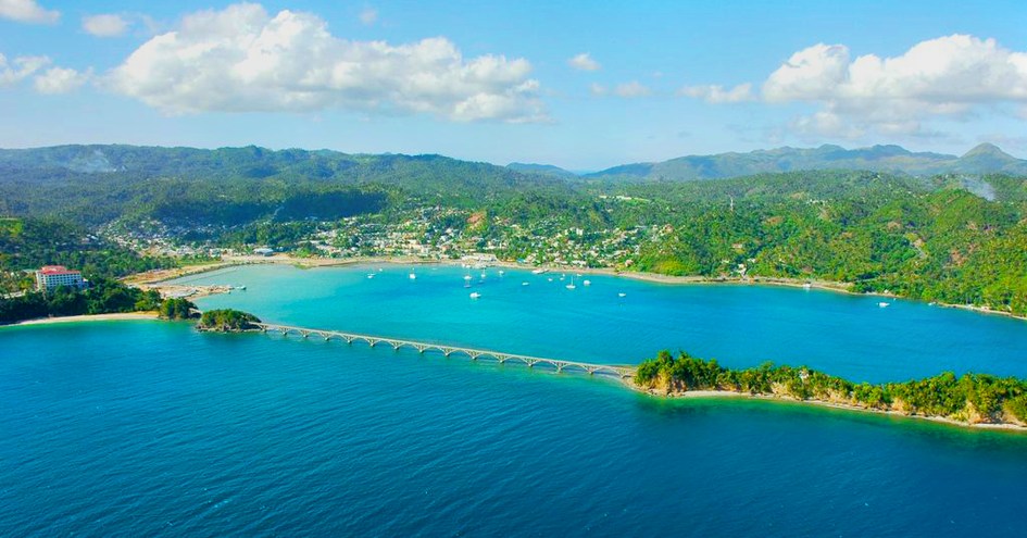 The Bannister Hotel & Yacht Club