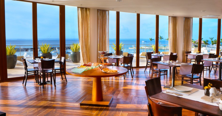 The Bannister Hotel & Yacht Club