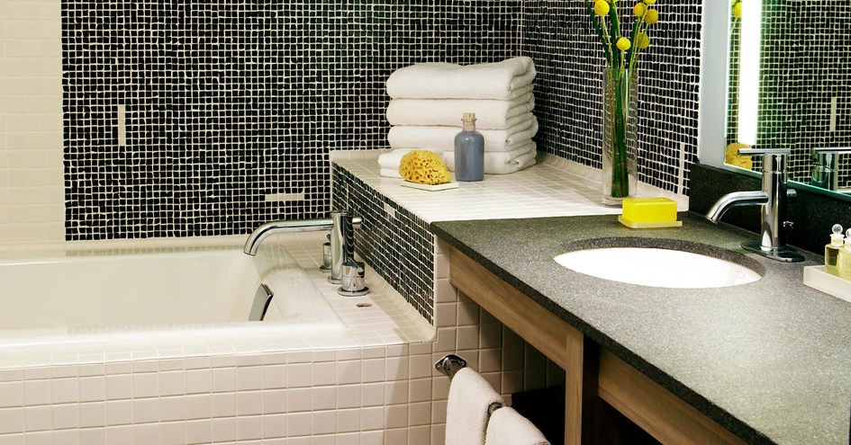 Kimpton Shorebreak Hotel