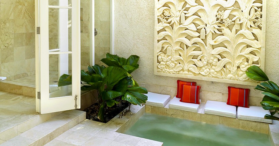 LaCure, Roaring Pavilion Villa