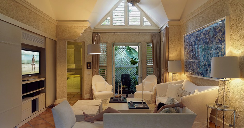 LaCure, Roaring Pavilion Villa