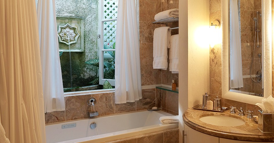 LaCure, Roaring Pavilion Villa