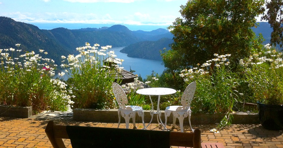 Prancing Horse Retreat in Vancouver Island, Canada - Inn Deals
