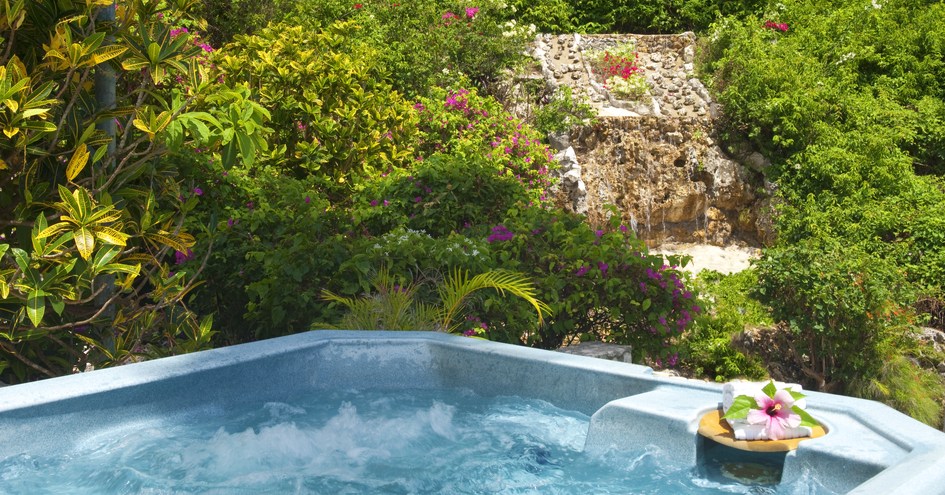 Seaside Cottage at Round Hill