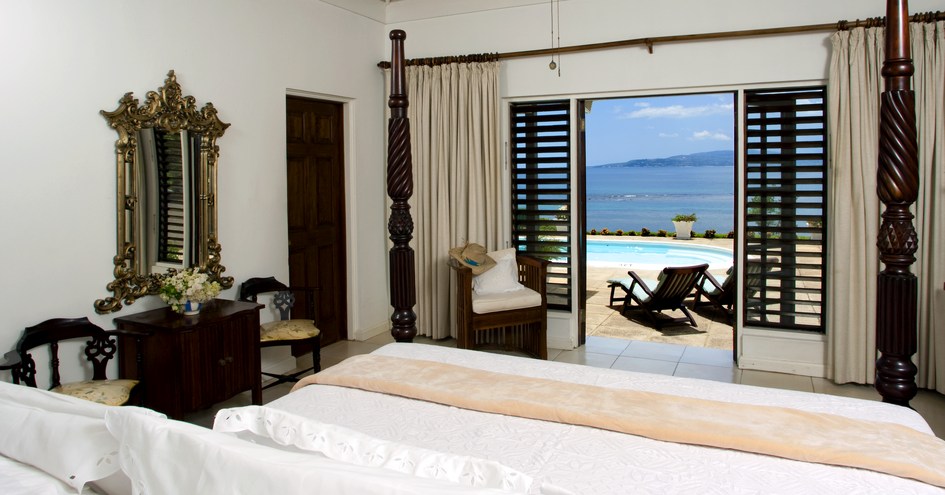 Seaside Cottage at Round Hill