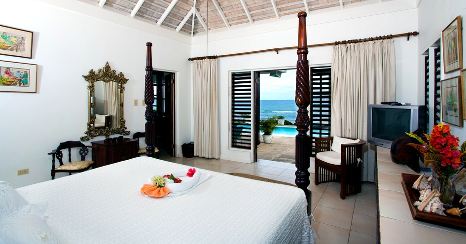 Seaside Cottage at Round Hill