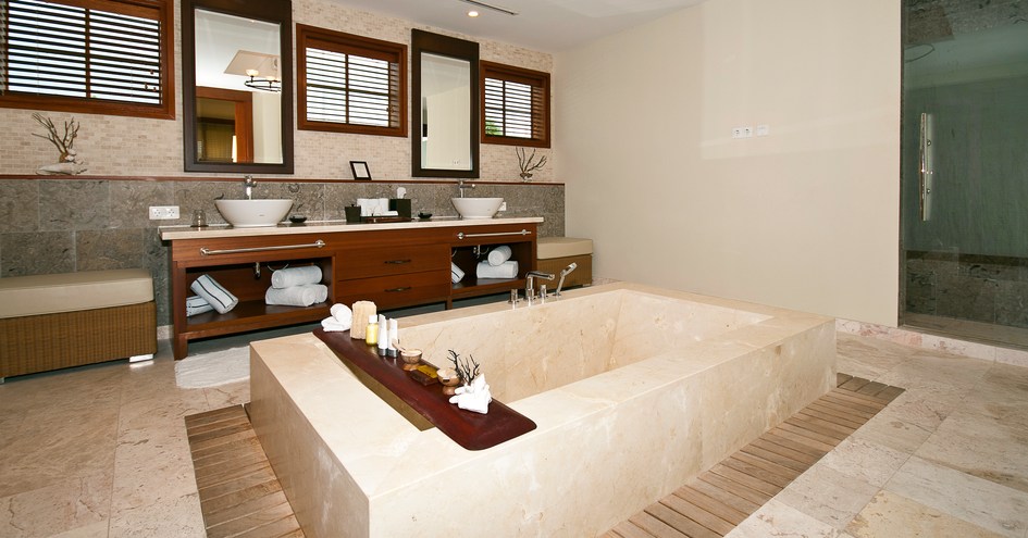 Santa Barbara Beach & Golf Resort