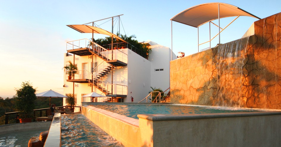 Gaia Hotel & Reserve