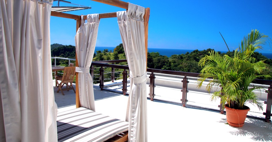 Gaia Hotel & Reserve