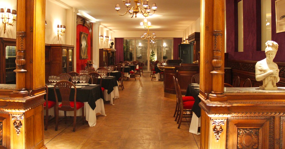 Hotel Club Francés