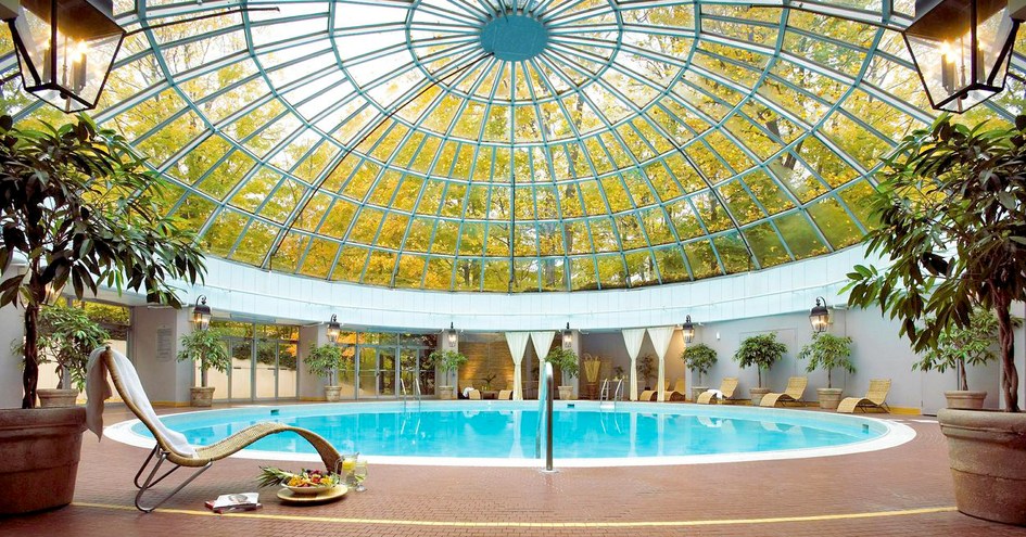 Toronto Don Valley Hotel & Suites