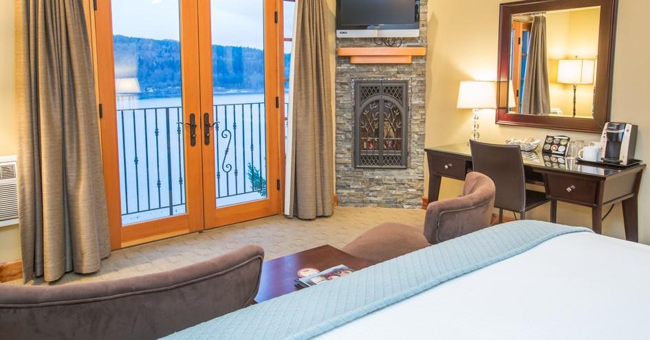 Columbia Cliff Villas