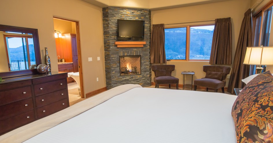 Columbia Cliff Villas