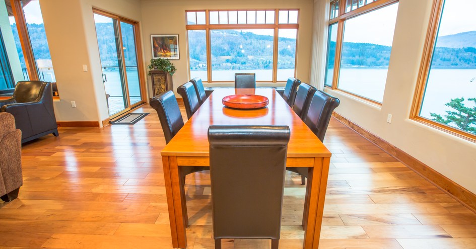 Columbia Cliff Villas