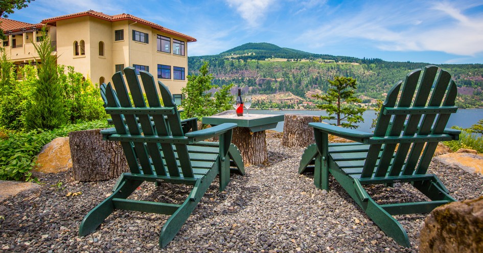 Columbia Cliff Villas