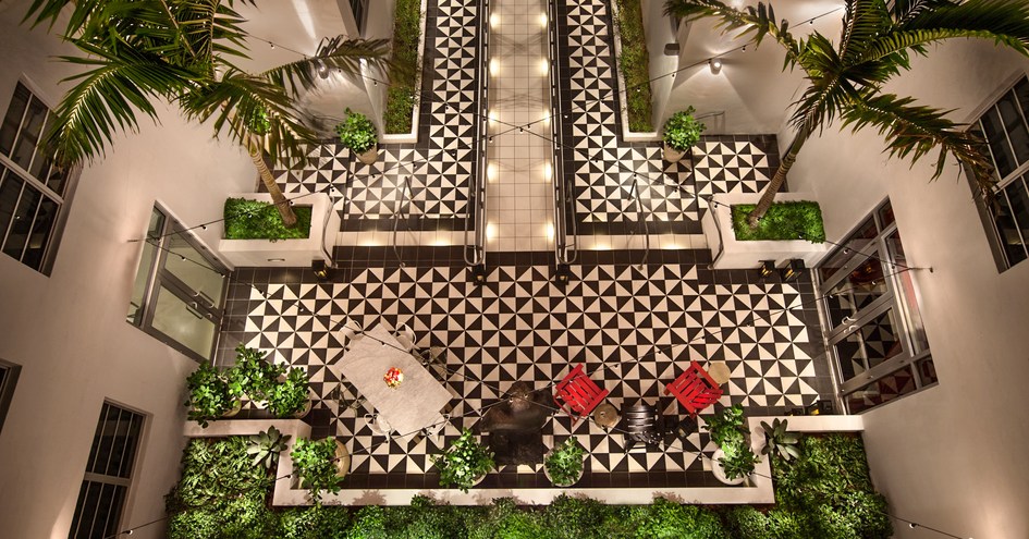 Uma House by Yurbban