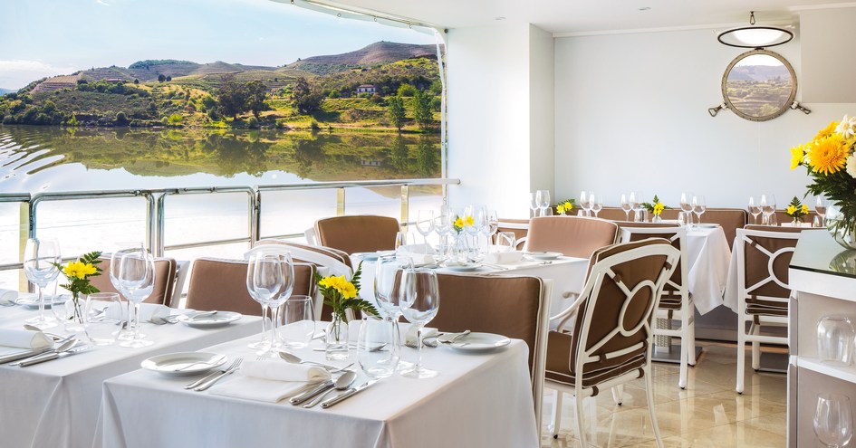 Uniworld Boutique River Cruise Collection, Queen Isabel