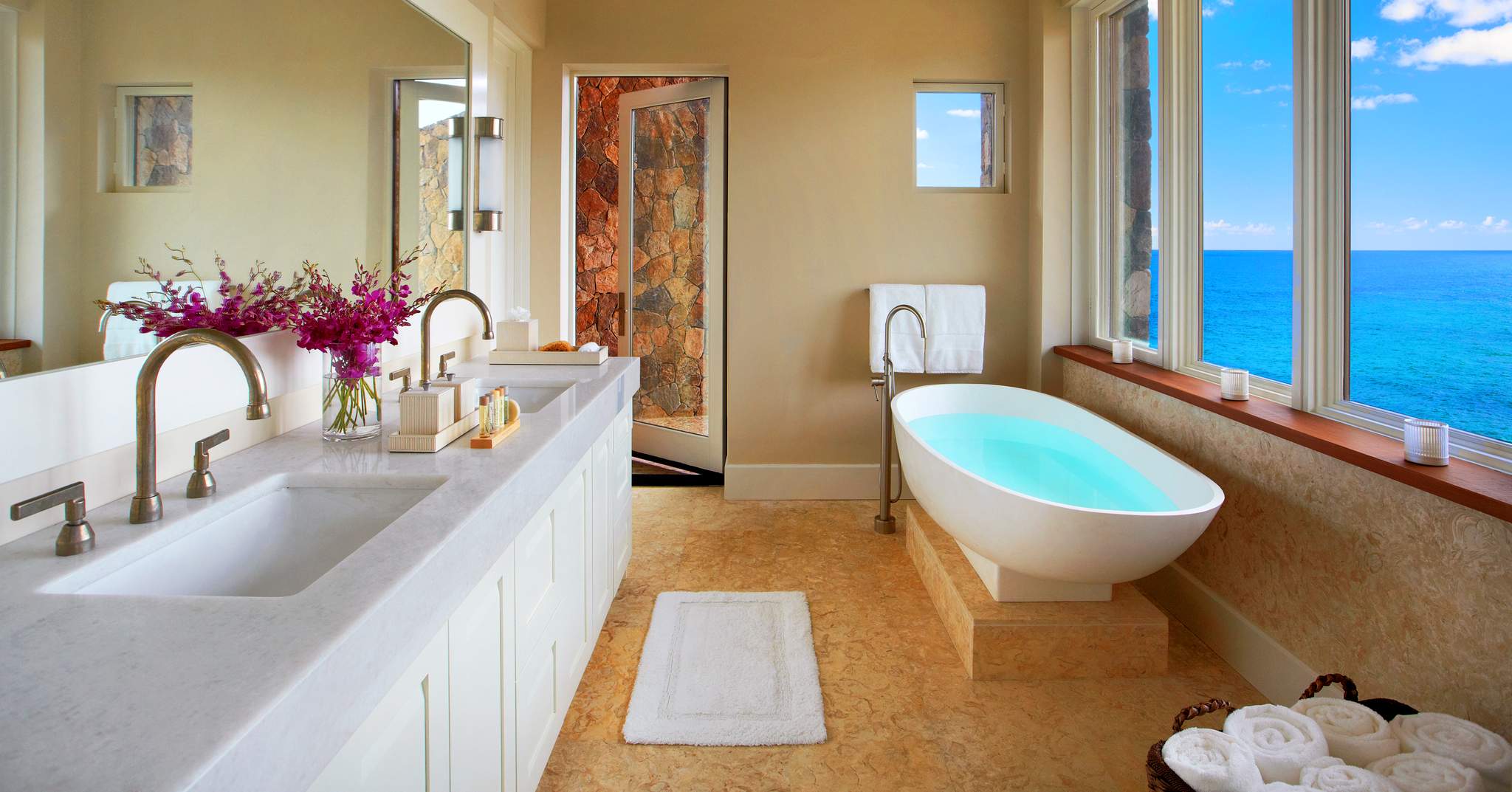 Oil Nut Bay, Cliff Penthouse Suite