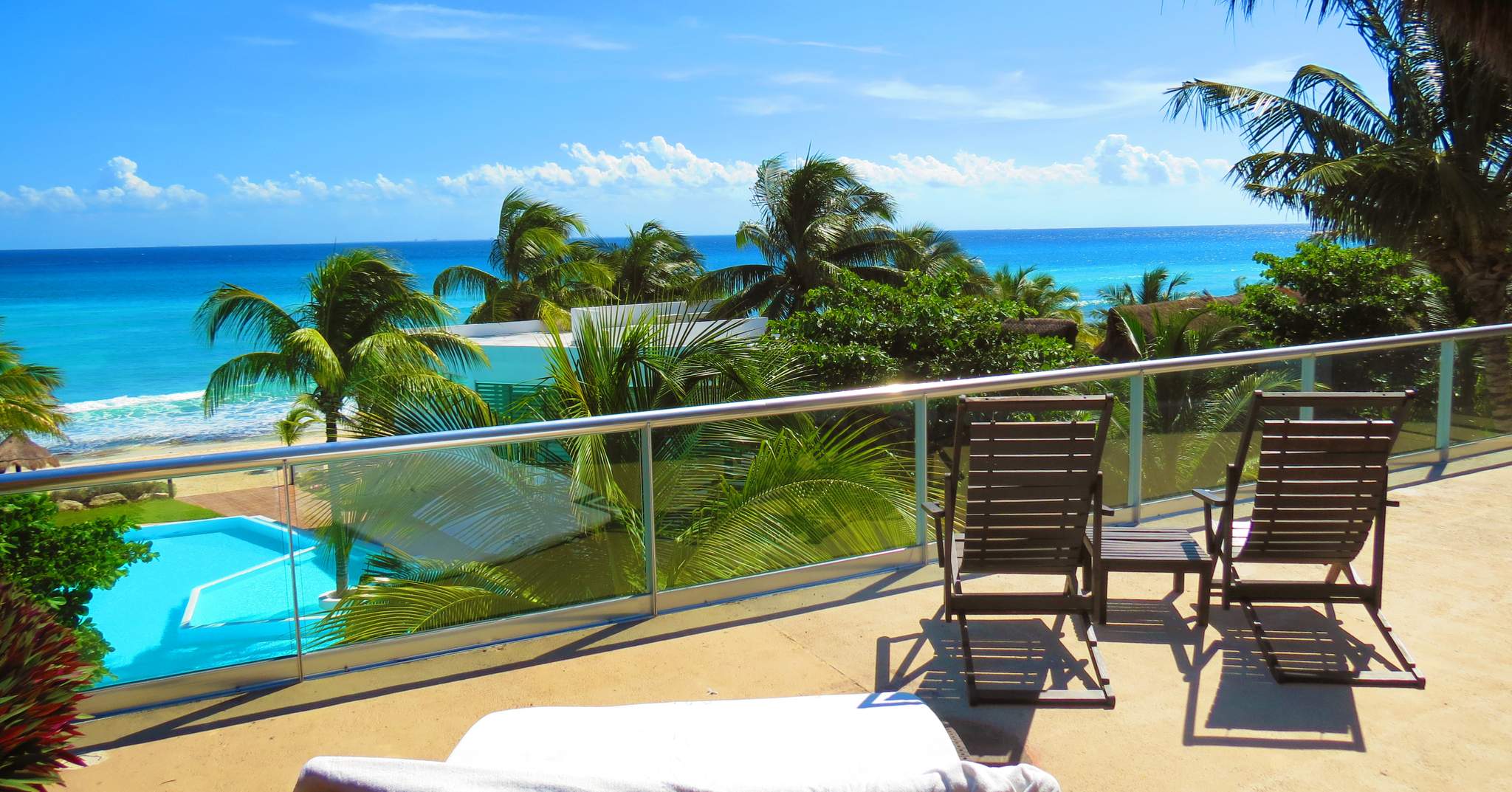 Le Reve Boutique Beachfront Hotel